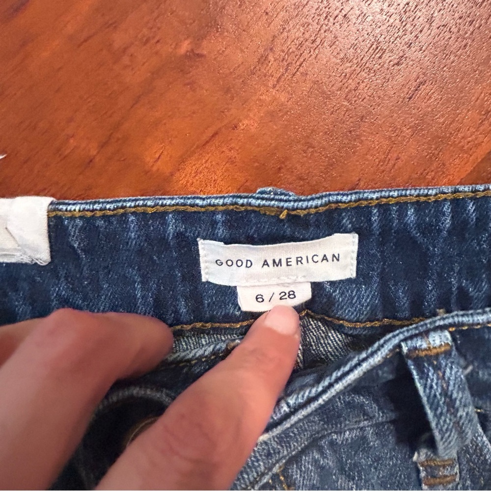 Good American Bombshell Shorts Size 6 / Size 28 Distressed - Picture 4 of 7
